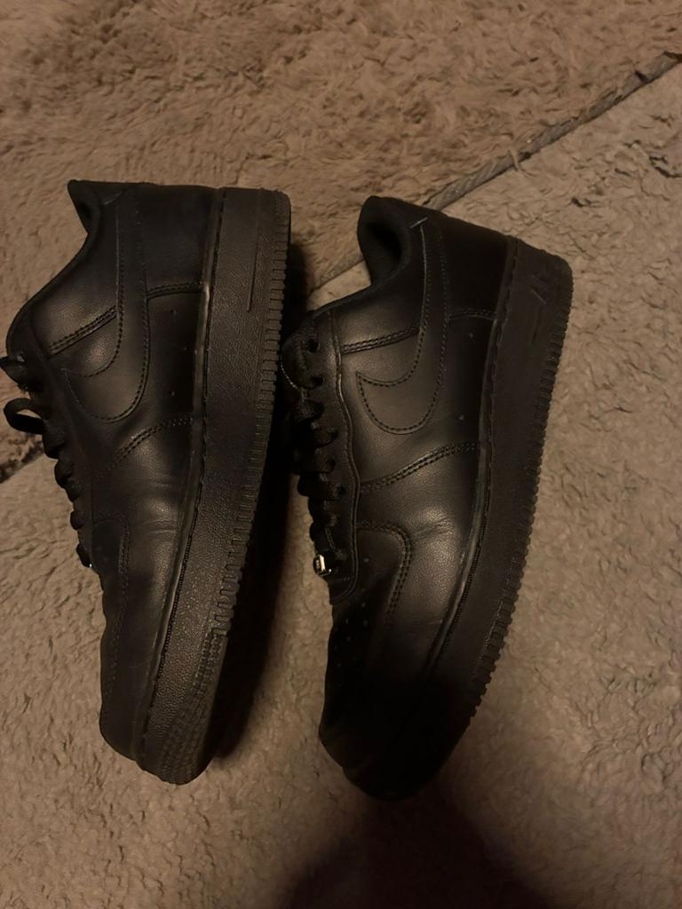 NiKE Air force 1 noir taille  — [42], Kleding | Heren, Schoenen, Ophalen, Zwart, Nike, Zo goed als nieuw