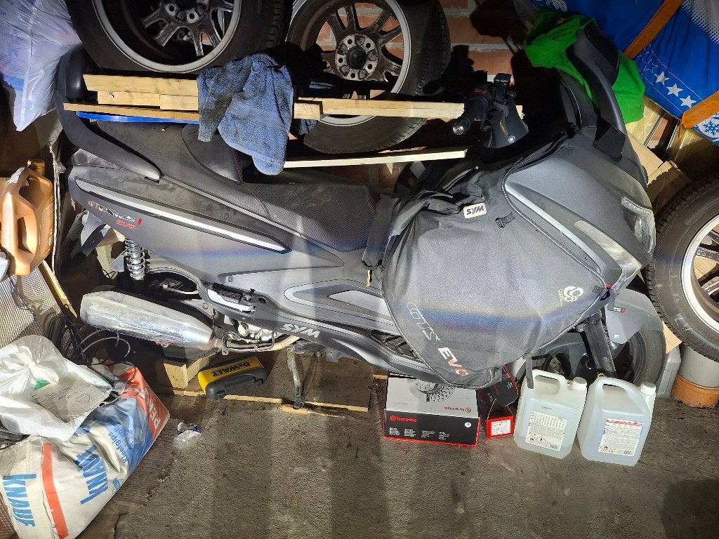 SYM GTS 125i Black-mat, Vélos & Vélomoteurs, Autres modèles, 125 cm³, Enlèvement, Utilisé