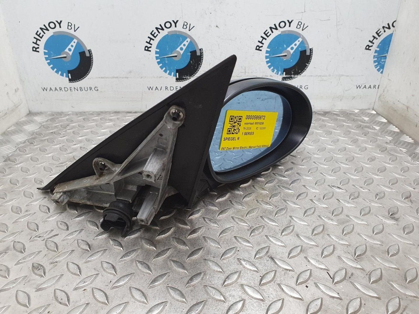 BMW 1 SERIES E87 130i Cup SPIEGEL R 2006, Enlèvement ou Envoi, Utilisé, Stiba membre