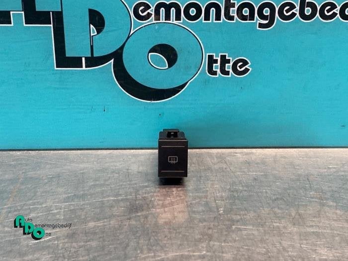 Commutateur chauffage vitre arrière d'un Volkswagen Polo (P, Volkswagen, -, 3 mois de garantie, Utilisé