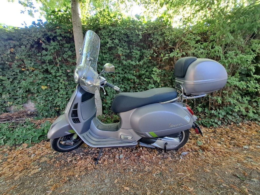 Vespa GTS 300 Supertech, Motoren, Scooter, 300 cc, Nieuw, Particulier