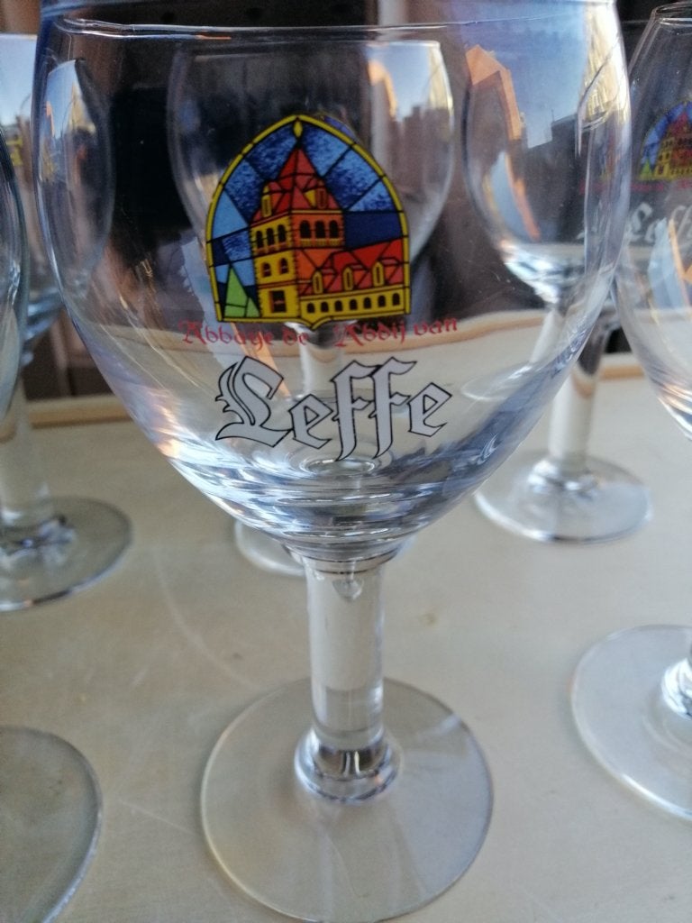 VERRES A BIERE, Enlèvement