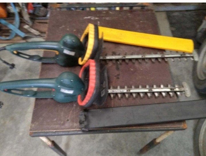 2 haagscharen Metabo, Ophalen