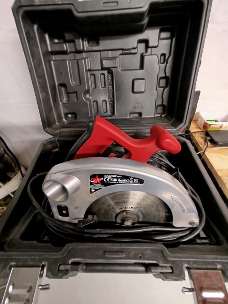 Cirkelzaag met koffer en sleutels met extra zaagblad., Doe-het-zelf en Bouw, Ophalen, Cirkelzaag