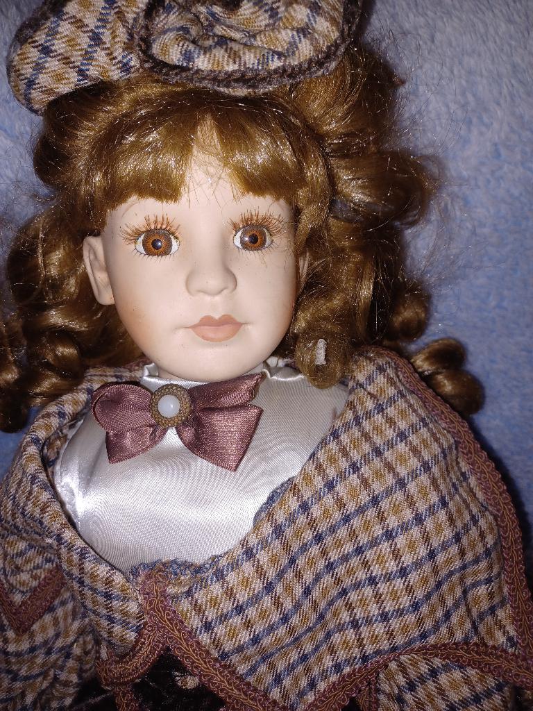 Une grande ancienne poupée porcelaine 70cm, Ophalen of Verzenden