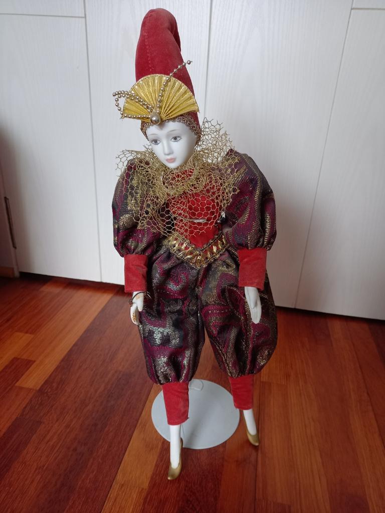 Decoratief popje, Ophalen, Gebruikt