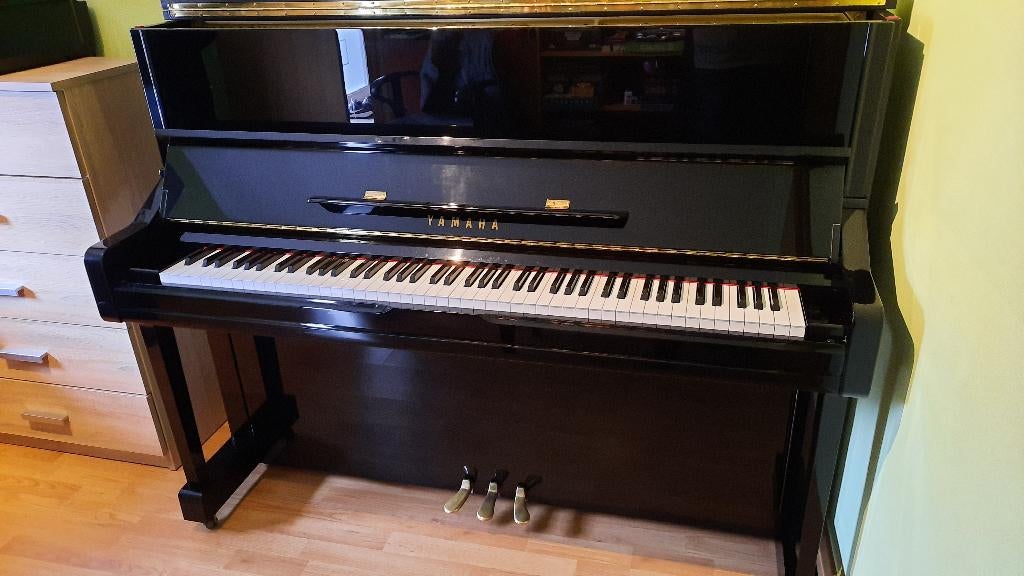 Piano Yamaha à vendre, Musique & Instruments, Brillant, Comme neuf, Enlèvement, Piano