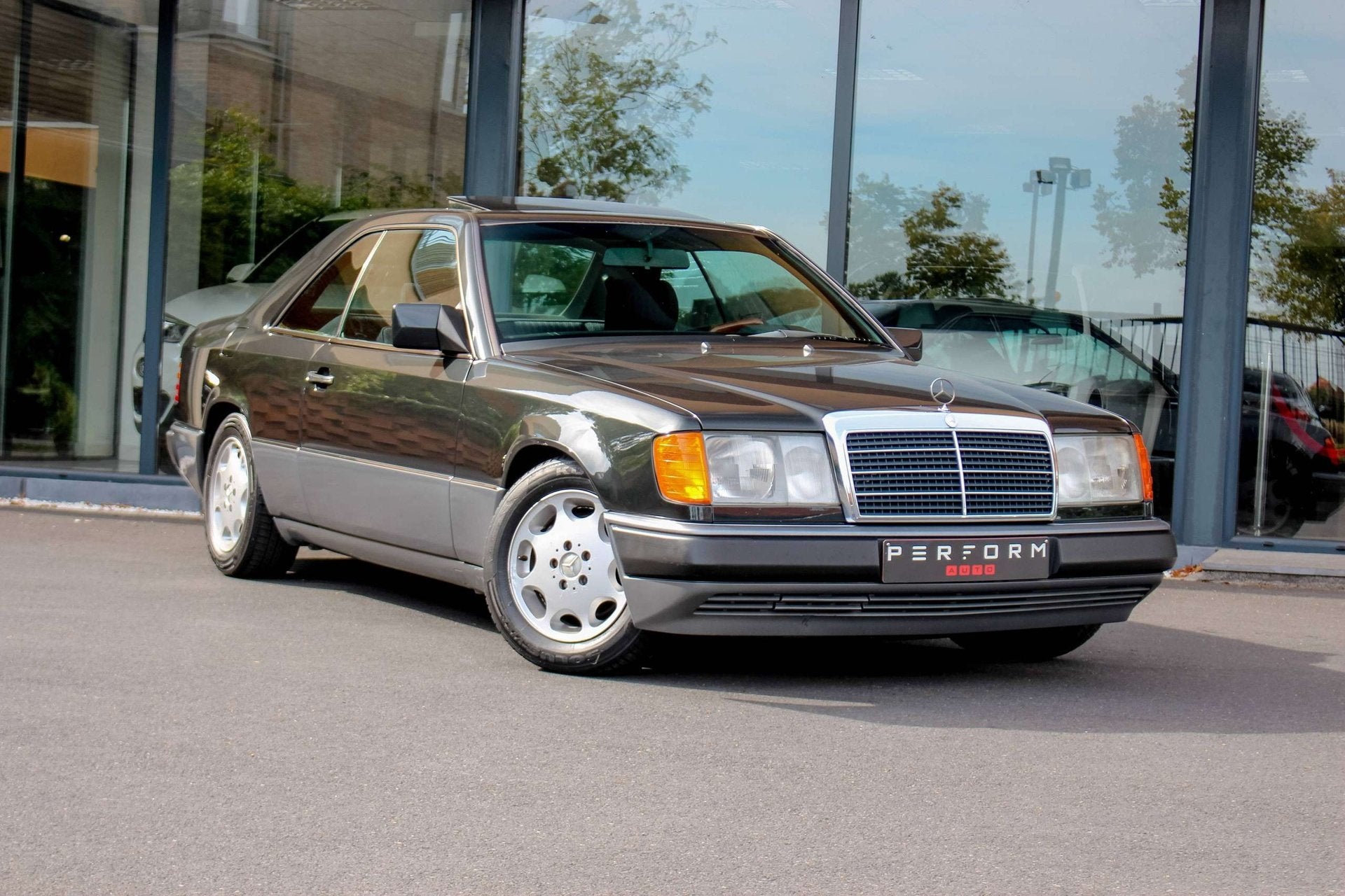 Mercedes-Benz CE 300 COUPÉ*3.0i 6-CILINDER*MANUEEL*OLDTIMER, Autos, Autres modèles, Achat, Euro 6, Entreprise