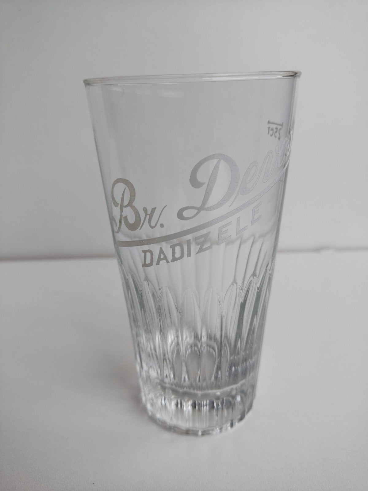 Vintage bierglas Br. Devos Dadizele (25cl) - Ribbelglas / Ge, Verzamelen, Ophalen, Gebruikt, Bierglas