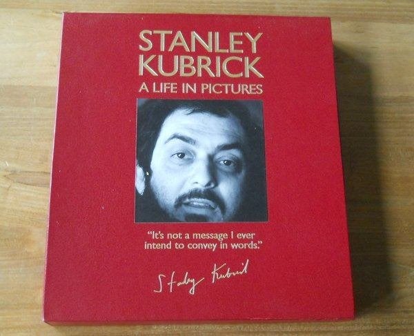 Stanley Kubrick a life in pictures Coffret et livre photos, Enlèvement, Utilisé