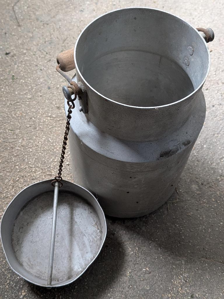 Bidon à lait vintage en aluminium, Enlèvement