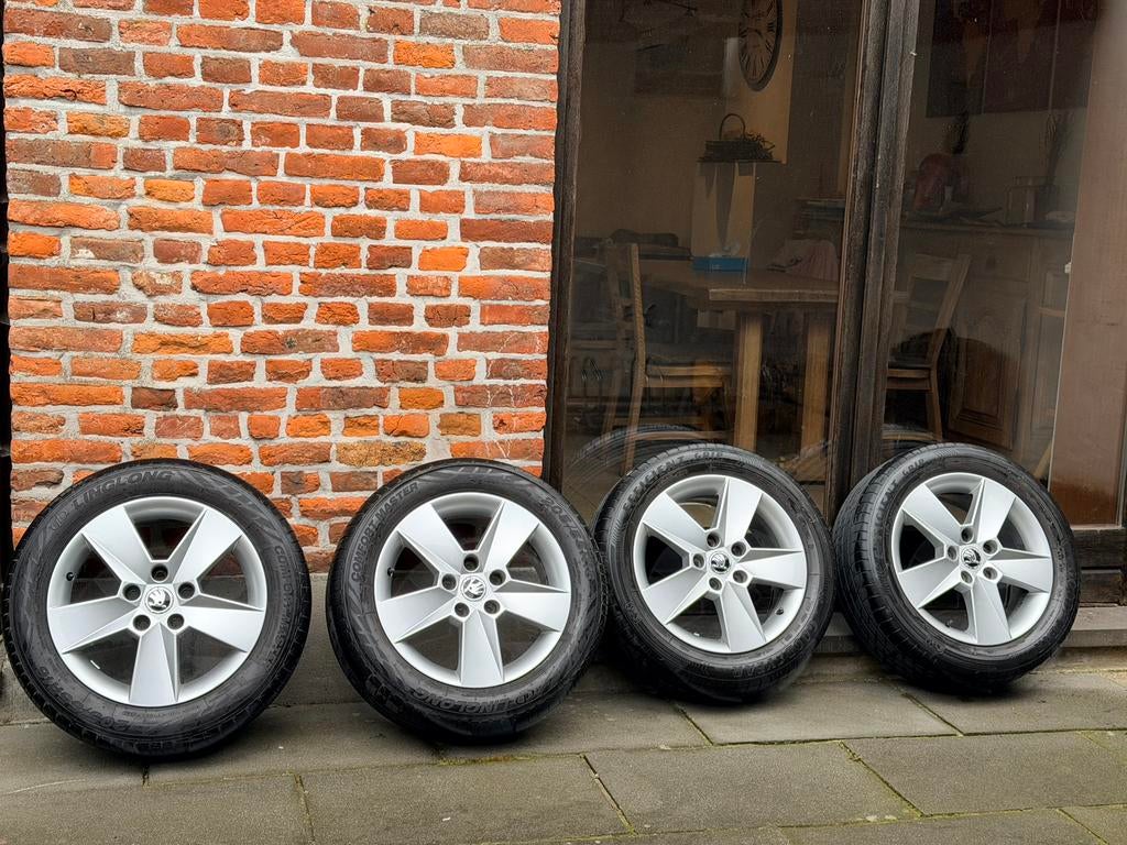 Skoda Velgen 16” - 5x112 - 205/55/16 - zomerbanden VAG-groep, Auto-onderdelen, Banden en Velgen, Ophalen, 16 inch, Banden en Velgen