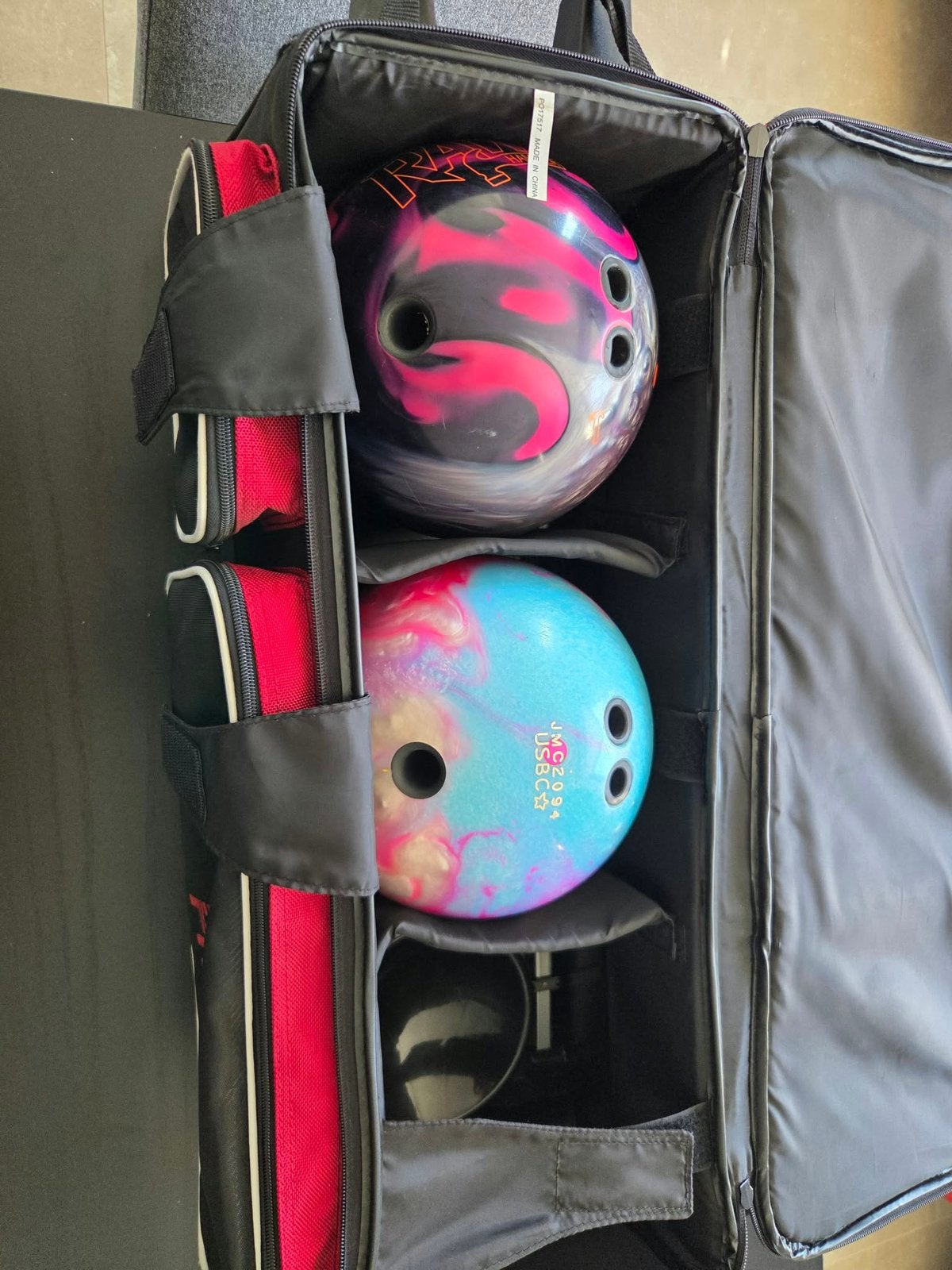 Bowling tas met 2 bowlingballen 12 pond, Ophalen, Gebruikt, Bal