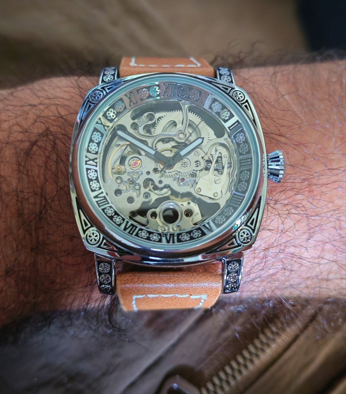 Montre squelette automatique gravée – cuir marron, Handtassen en Accessoires, Verzenden, Nieuw