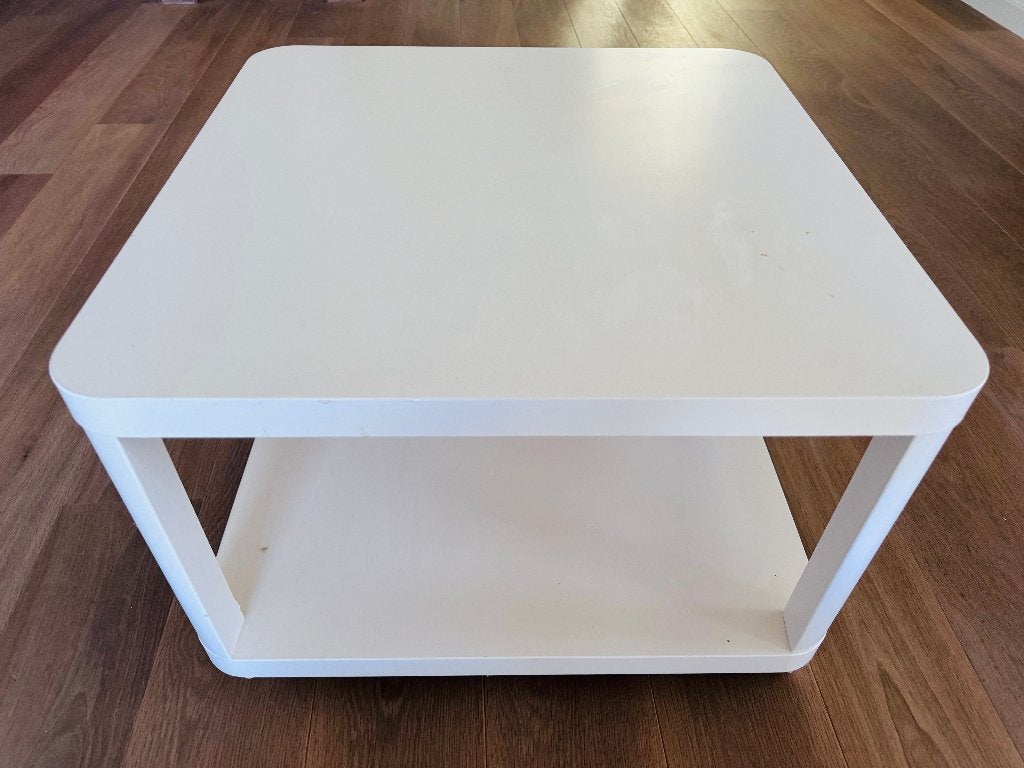 IKEA TINGBY Bijzettafel / Salontafel op wieltjes (wit), Ophalen, Gebruikt, 50 tot 100 cm, 50 tot 75 cm