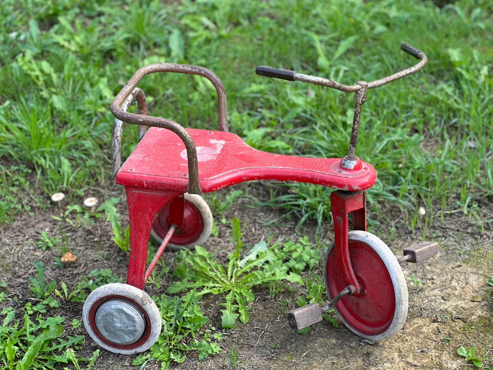 Tricycle ancien, Enlèvement, Utilisé