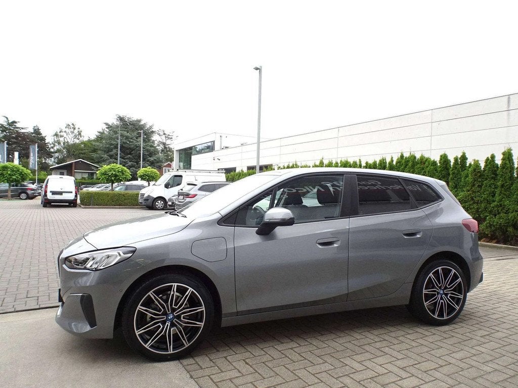 BMW 2 Serie Tourer 225 xeA PHEV (180 kW) CARPLAY,CAMERA,EL., Stof, Gebruikt, https://public.car-pass.be/vhr/3bce9685-7531-437b-b866-e3faf4f7cb91