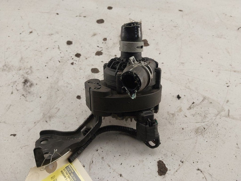EXTRA EAU POMPE Nissan X-Trail (T33) (|215806RU5A|), Germany@nissan-services.eu, Kronenweg 38
50389  Wesseling, DE, Utilisé, Nissan