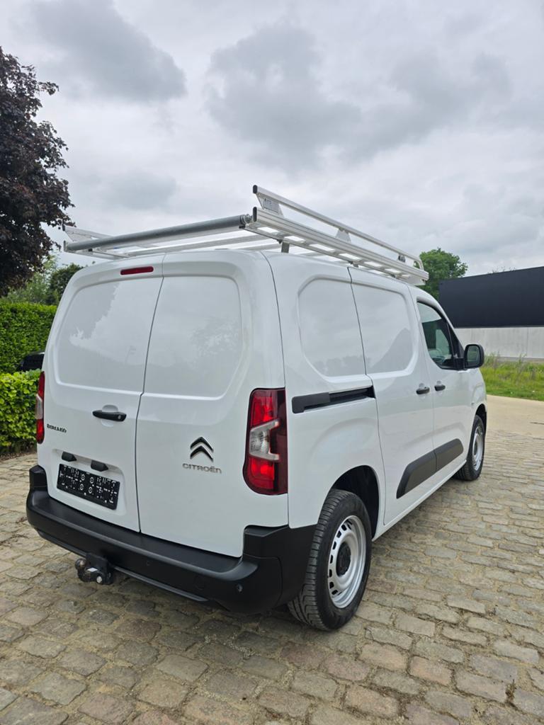 CITROËN BERLINGO LICHTEVRACHT-NAVI-PDC-CRUIS-TREKHAAK/DAKREK, Voorwielaandrijving, 4 deurs, Euro 6, 4 cilinders