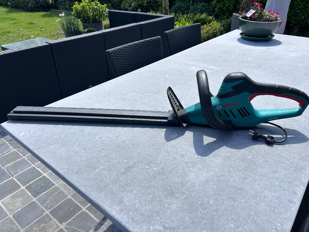 Coupe/taille-haie Bosch AHS 60-26 - FRAÎCHEMENT COUPÉ !, Enlèvement, Utilisé, Électrique, BOSCH