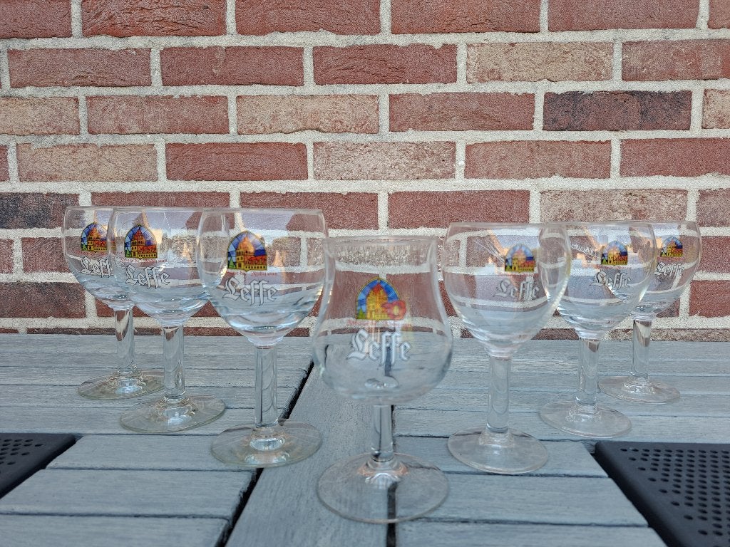 Lot Leffe glazen (incl The Flemish Primitives 2010 reeks), Verzamelen, Ophalen of Verzenden, Zo goed als nieuw, Leffe