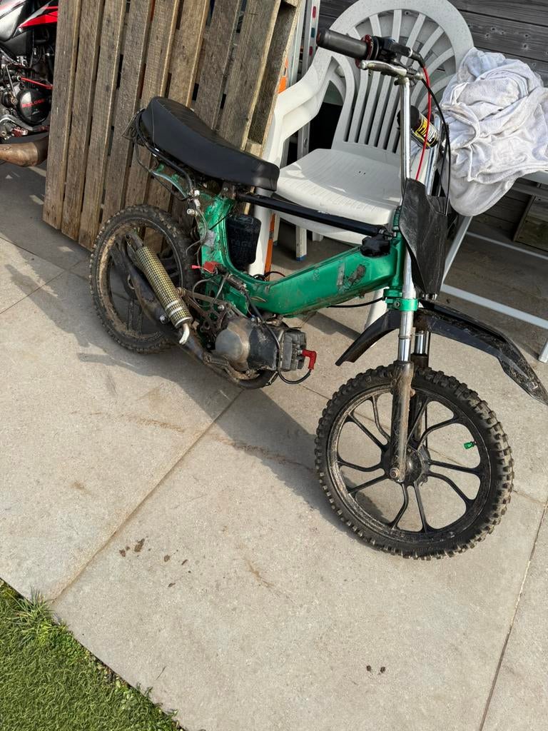 Tomos met wallaroo blok, Ophalen, Zo goed als nieuw