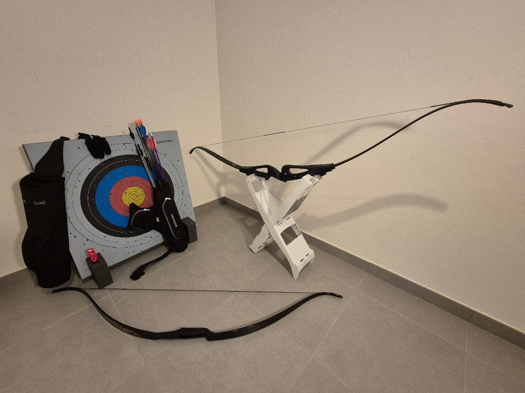 2 arcs + 12 flèches + 2 carquois + cible +..., Enlèvement, Utilisé, Arc recurve