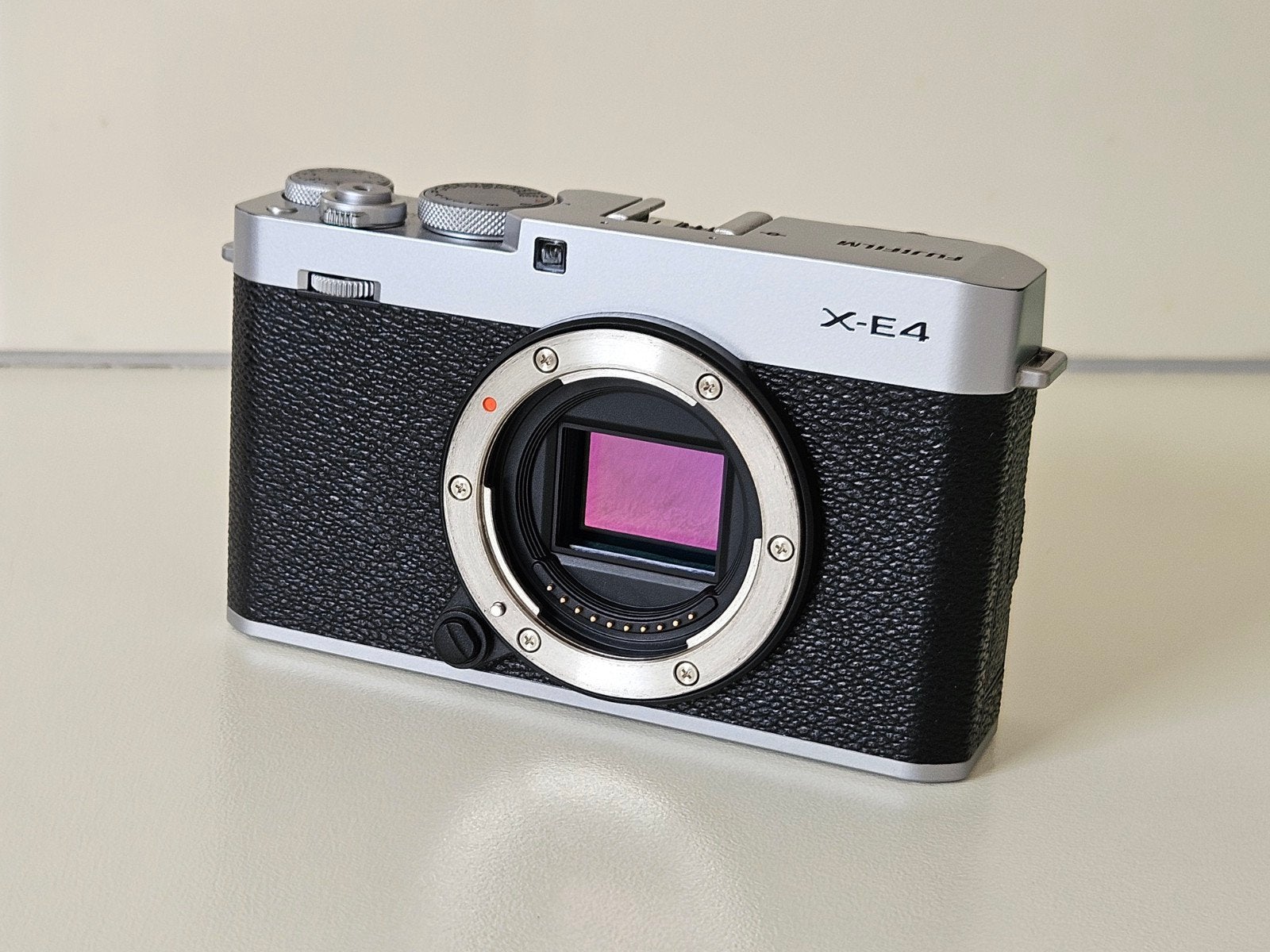 Fujifilm X-E4 + accessoires, Audio, Tv en Foto, Touchscreen, Ophalen, Accu, Fujifilm