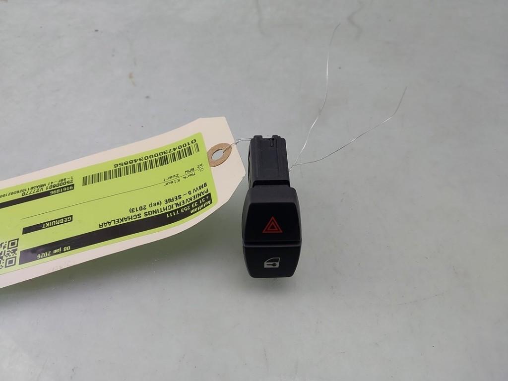 ALARMLICHTEN SCHAKELAAR BMW 5 serie (F10) (01-2009/10-2016), Gebruikt, BMW, Petuelring 130
80809  München, DE, Bayerische Motoren Werke AG