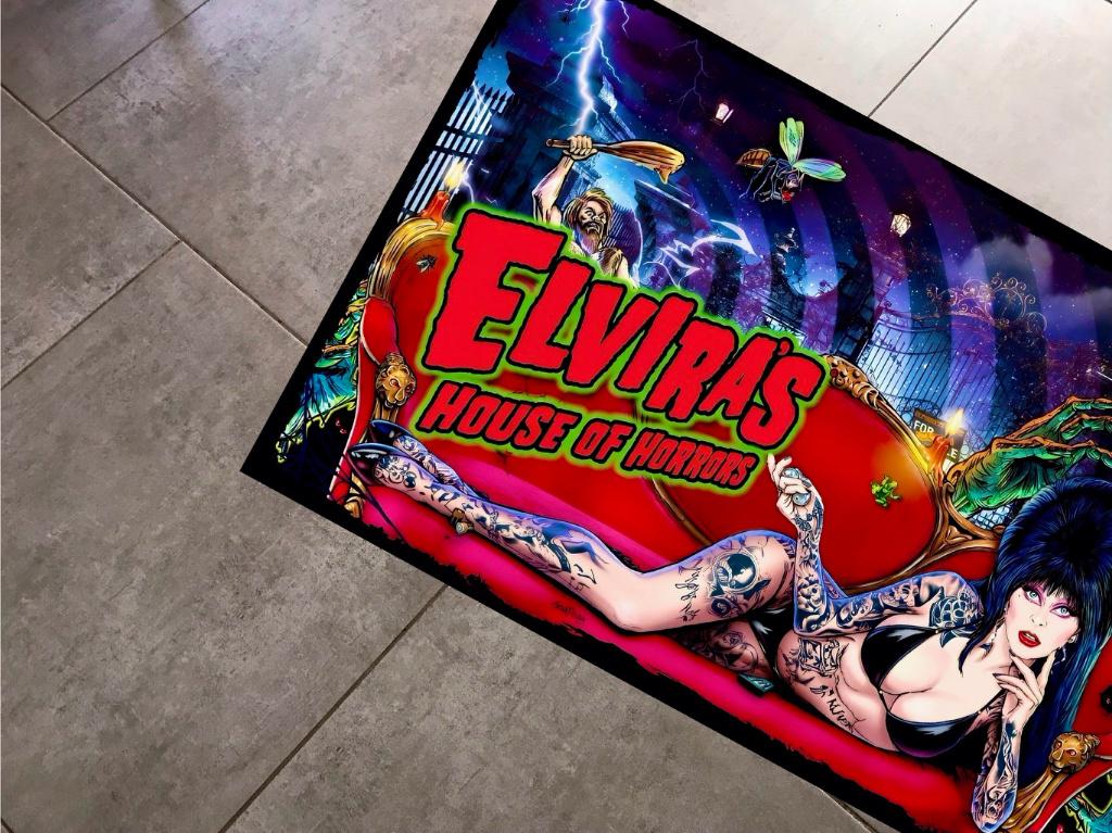 Translite Flipper Elvira Tatto Baby Edition, Collections, Machines | Flipper (jeu), Comme neuf, Électronique, Stern, Envoi