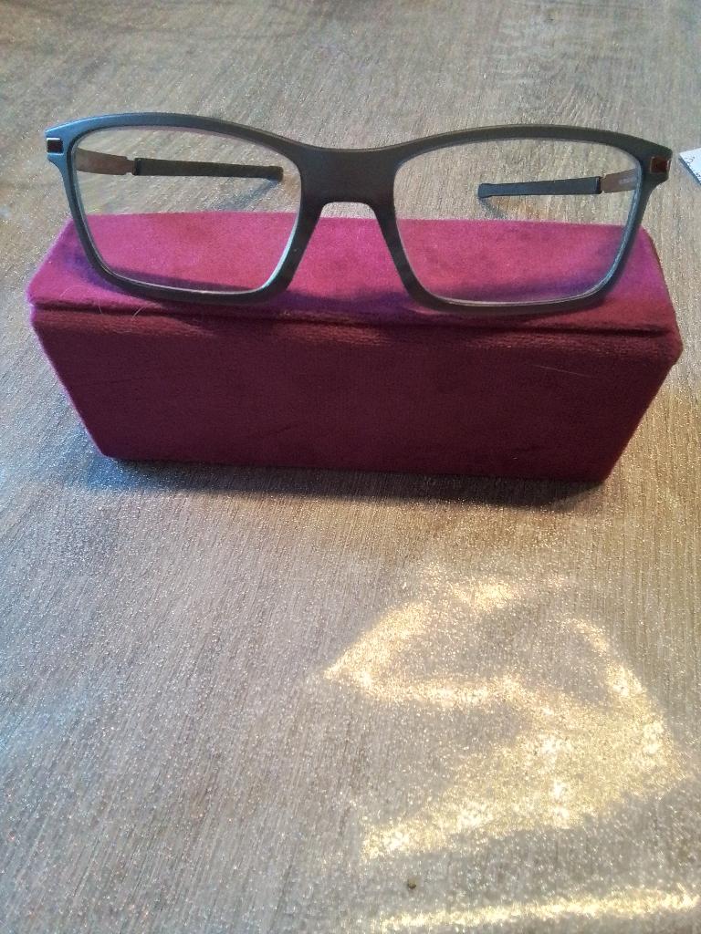Lunettes hommes de marque Pitcham, Autres marques, Gris, Enlèvement ou Envoi, Comme neuf