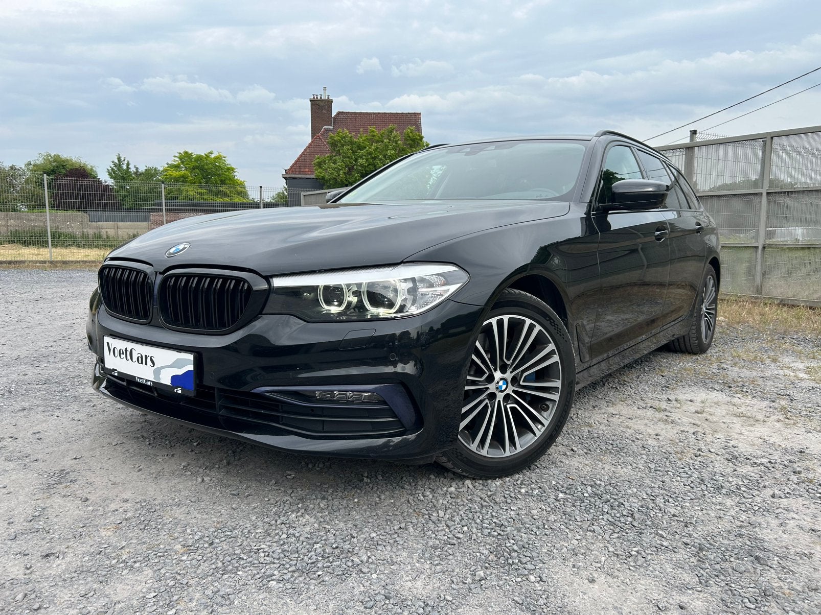 BMW 525d Touring Sportline/Attelage remorque - Shadow - LED, Autos, Euro 6, Entreprise, Phares entièrement LED, 5 portes