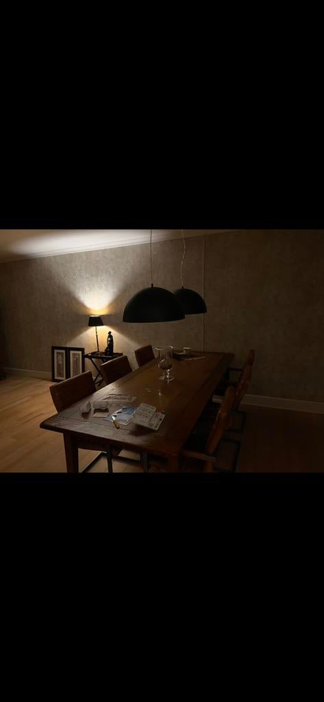 Eetkamer met 6 stoelen