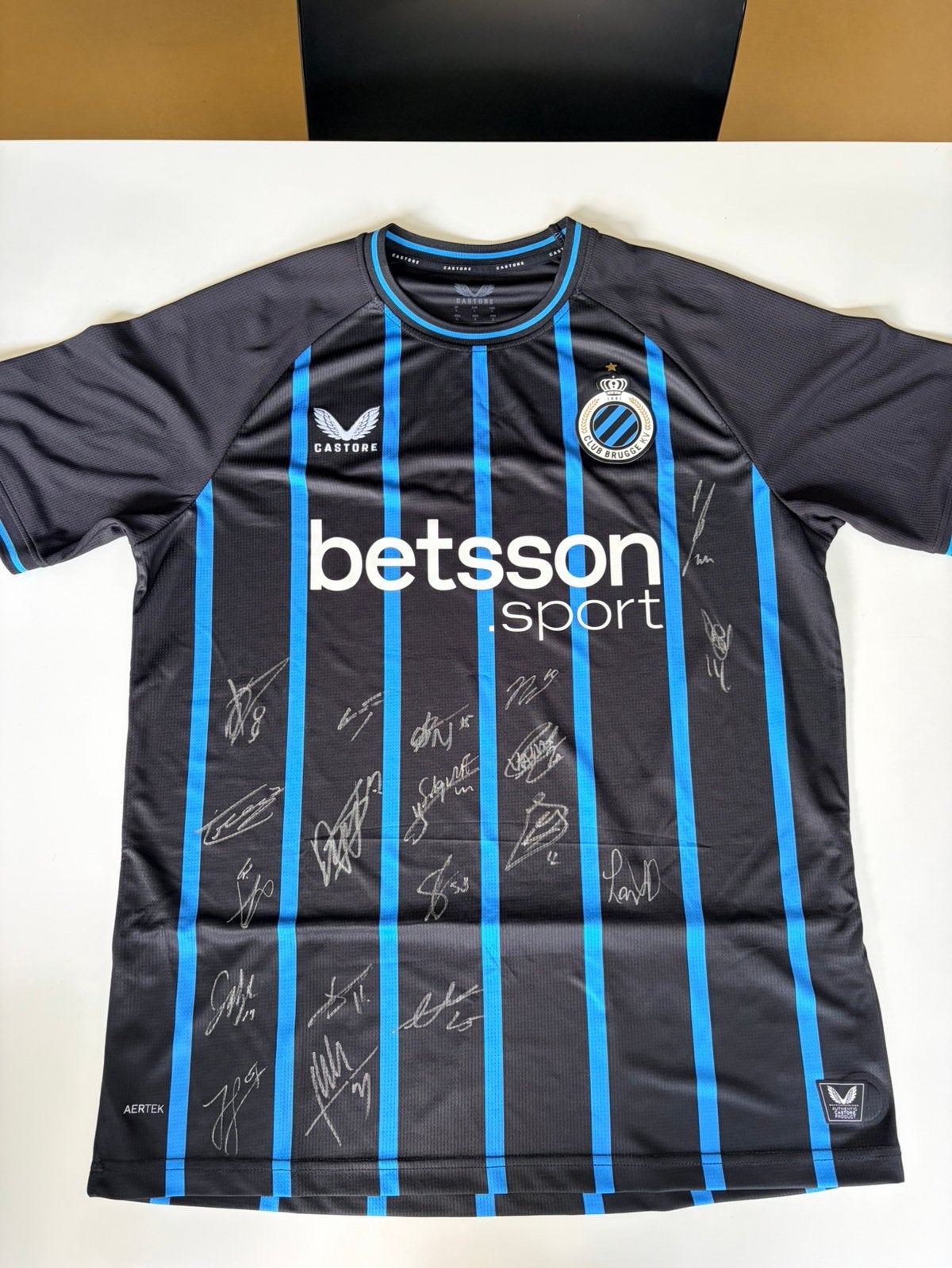 Club Brugge shirt gesigneerd 2025/2026, Maat L, Ophalen of Verzenden, Nieuw, Shirt