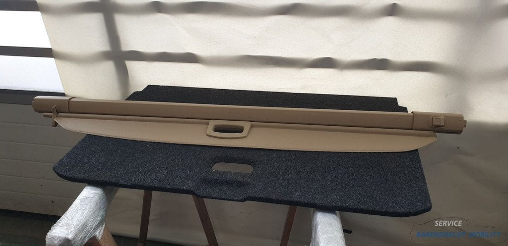 Rolhoes ML W164 Mercedes SUV hoedenplank beige origineel geb, Gebruikt, Mercedes-Benz AG, Mercedes-Benz, Mercedesstrasse 120
70372  Stuttgart, DE