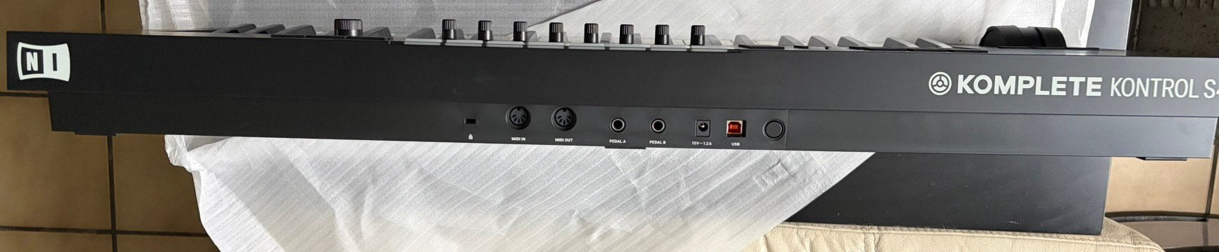 Komplete Kontrol S49, Musique & Instruments, Enlèvement, Comme neuf