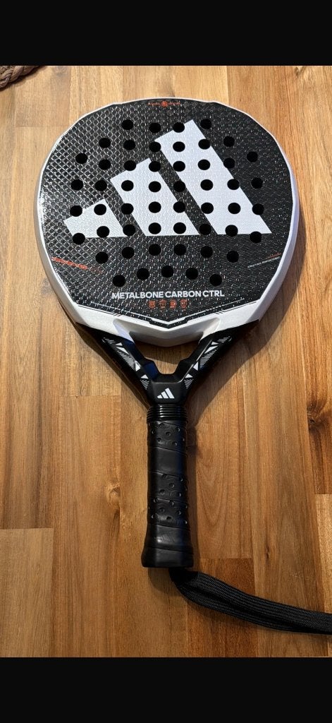 Raquette Pādel adidas jouer quelques fois Etat neuf, Enlèvement, Neuf, Raquette de padel
