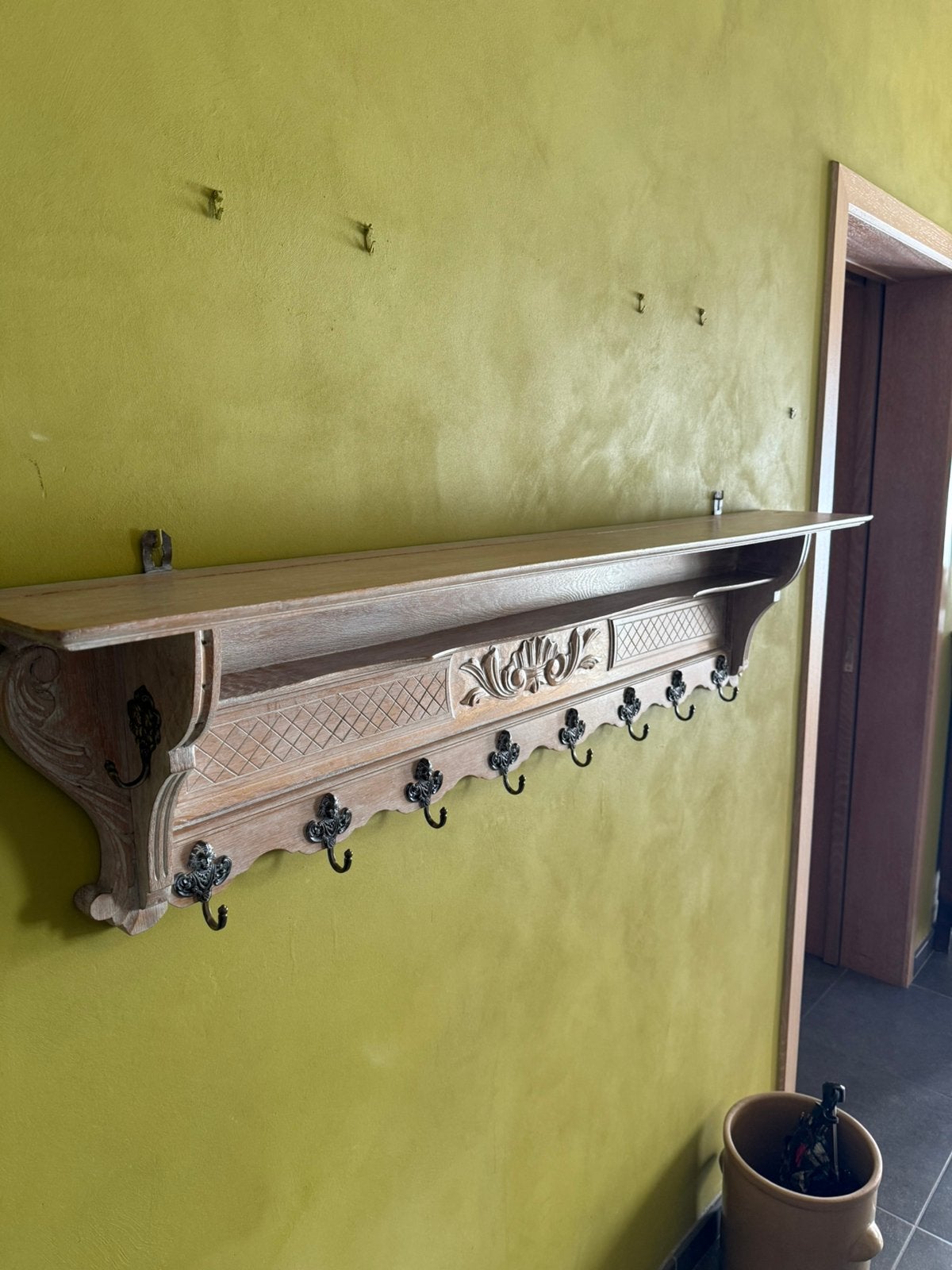 Grand porte-manteau en chêne antique  — 8 crochets, Enlèvement, Comme neuf, Bois, Portemanteau mural