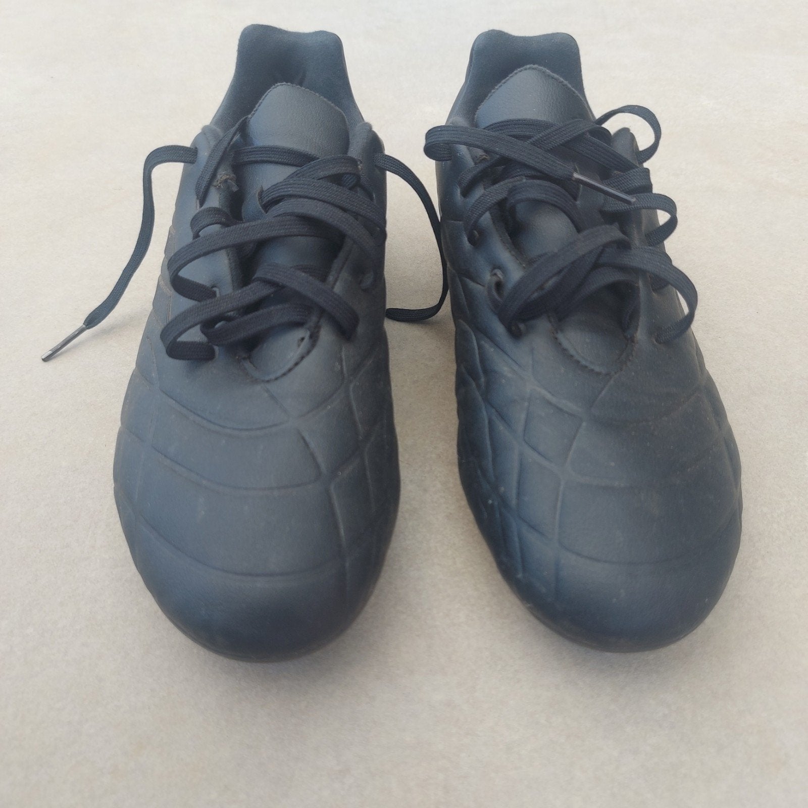 Voetbalschoen van Adidas, Ophalen