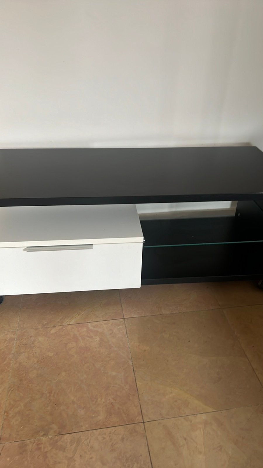 Moderne tv-kast zwart/wit met lade en glazen vak, Enlèvement, Utilisé