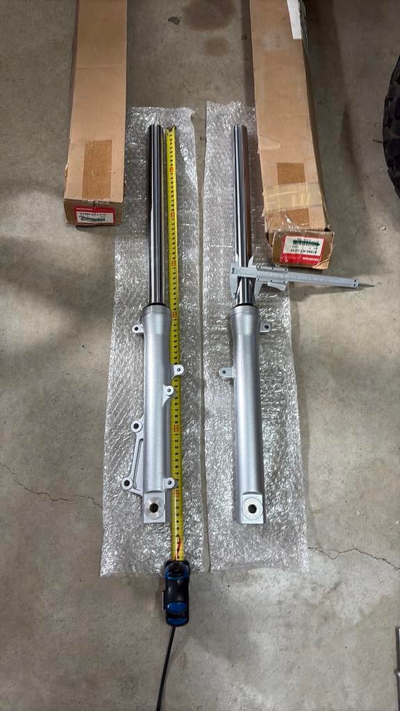 Set vork benen Honda 31mm Nieuw Cbr /Nsr, Motoren, Ophalen of Verzenden, Nieuw