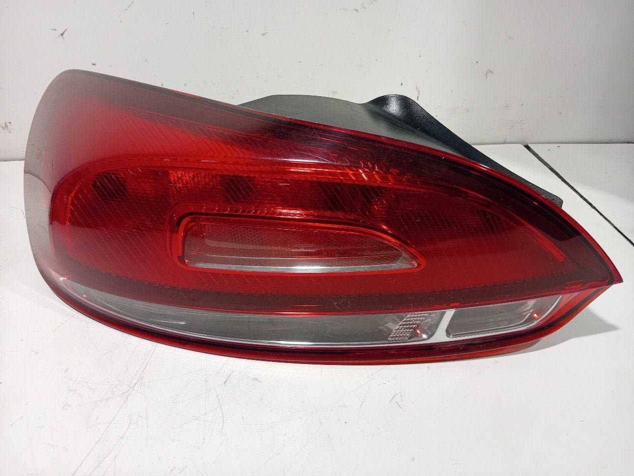 Achterlicht links buiten Volkswagen Scirocco, Auto-onderdelen, Onderdelen@venauto.nl, Van der Ven Autorecycling B.V., Gebruikt