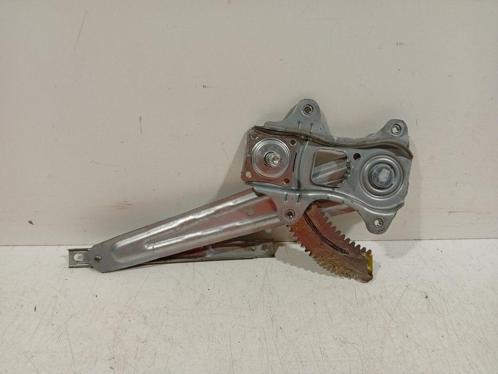 Raammechaniek links achter Nissan Micra, Onderdelen@venauto.nl, Van der Ven Autorecycling B.V., Gebruikt, Ettenseweg 76, 4706 PB Roosendaal, The Netherlands