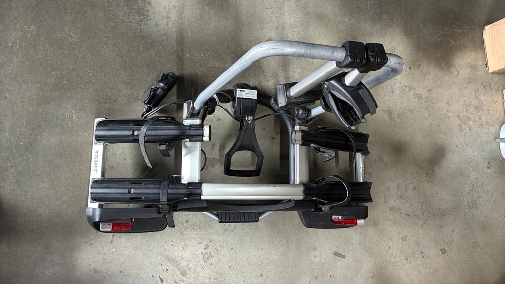 Thule fietsdrager, Auto diversen, Fietsendragers, Ophalen, Elektrische fiets, Zo goed als nieuw, 2 fietsen