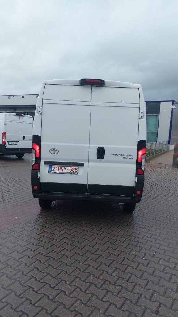 LEASING/RENTING Toyota Proace L3H2 Electric (battery 110kWh), Auto's, Bestelwagens en Lichte vracht, Automaat, Euro 6, Wit, Toyota Plus