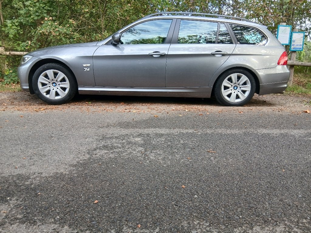 BMW - Winterbanden incl. velgen en wieldoppen - €250, Auto-onderdelen, Ophalen, 16 inch, Banden en Velgen, Nieuw