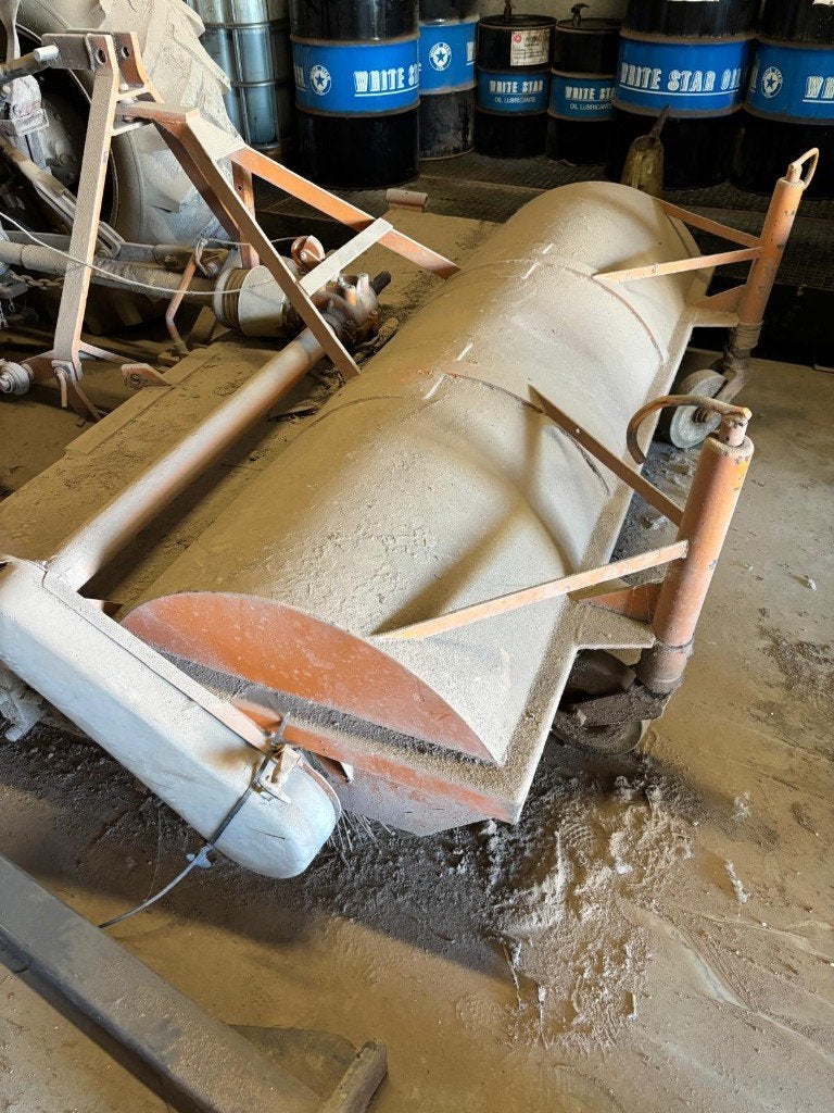 Veegborstel met opvangbak, Zakelijke goederen, Ophalen