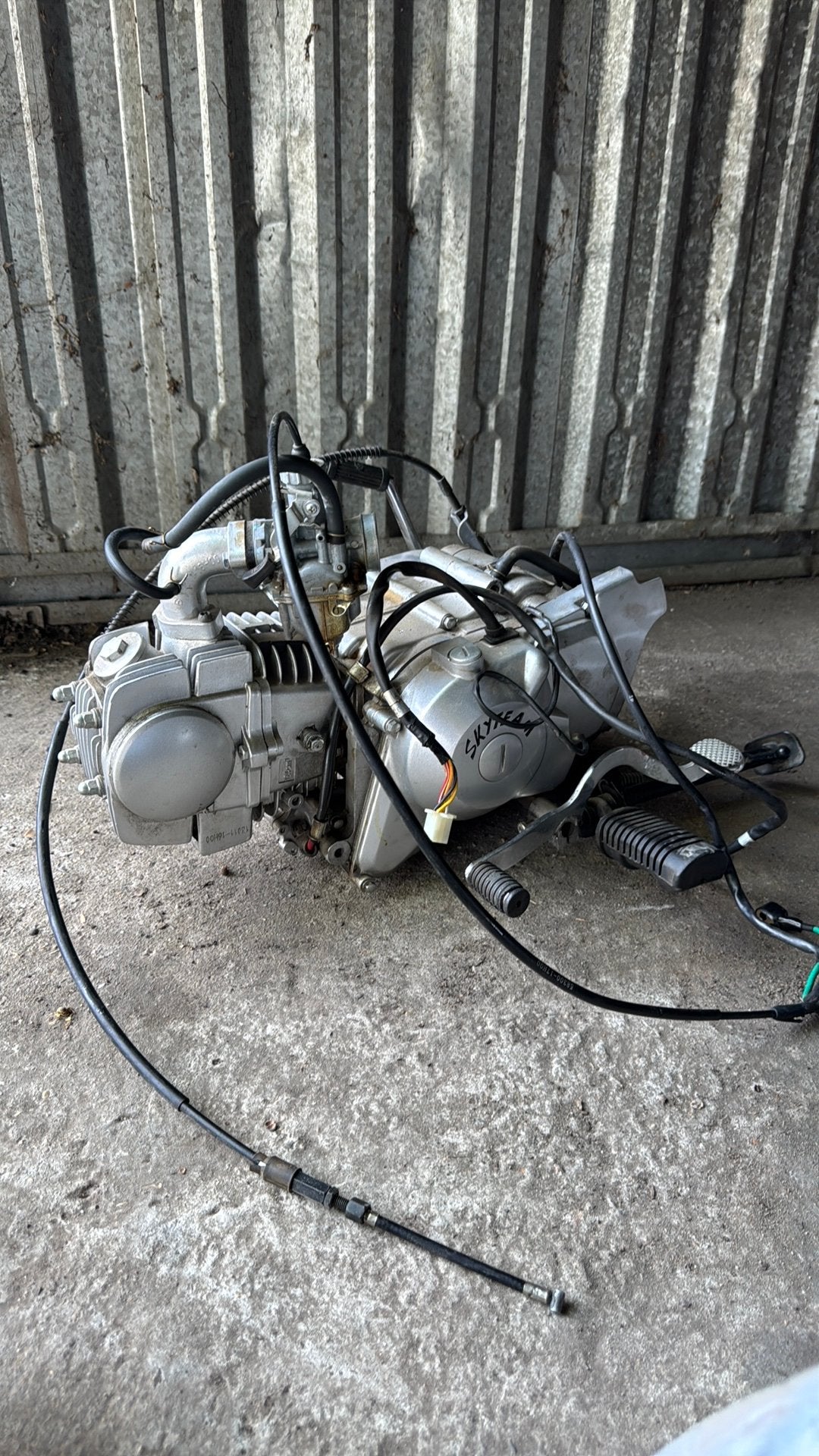 Skyteam 125cc motorblok met toebehoren, Ophalen, Zo goed als nieuw, Blok