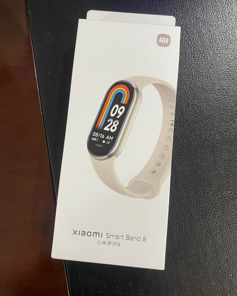 Xiaomi band 8 + Gratis oplader + Gratis doos, Ophalen, Zo goed als nieuw