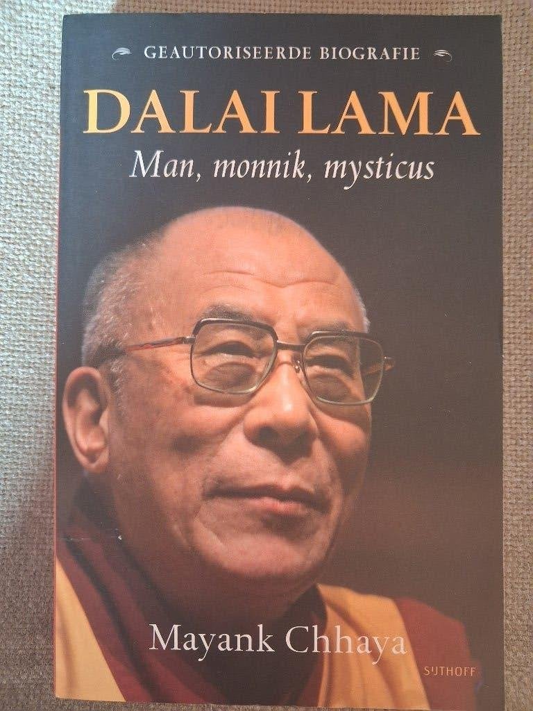 DALAI LAMA - MAN, MONNIK, MYSTICUS - MAYANK CHHAYA, Boeken, Ophalen of Verzenden, Religie